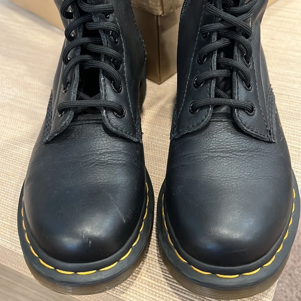 Doc Martin boots - Picture 10 of 11
